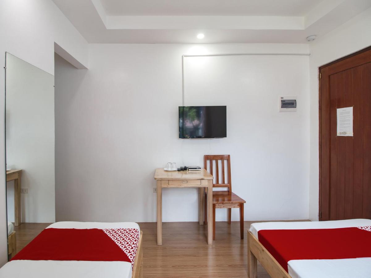 Oyo 777 Rn Guesthouse Моалбоал Екстериор снимка