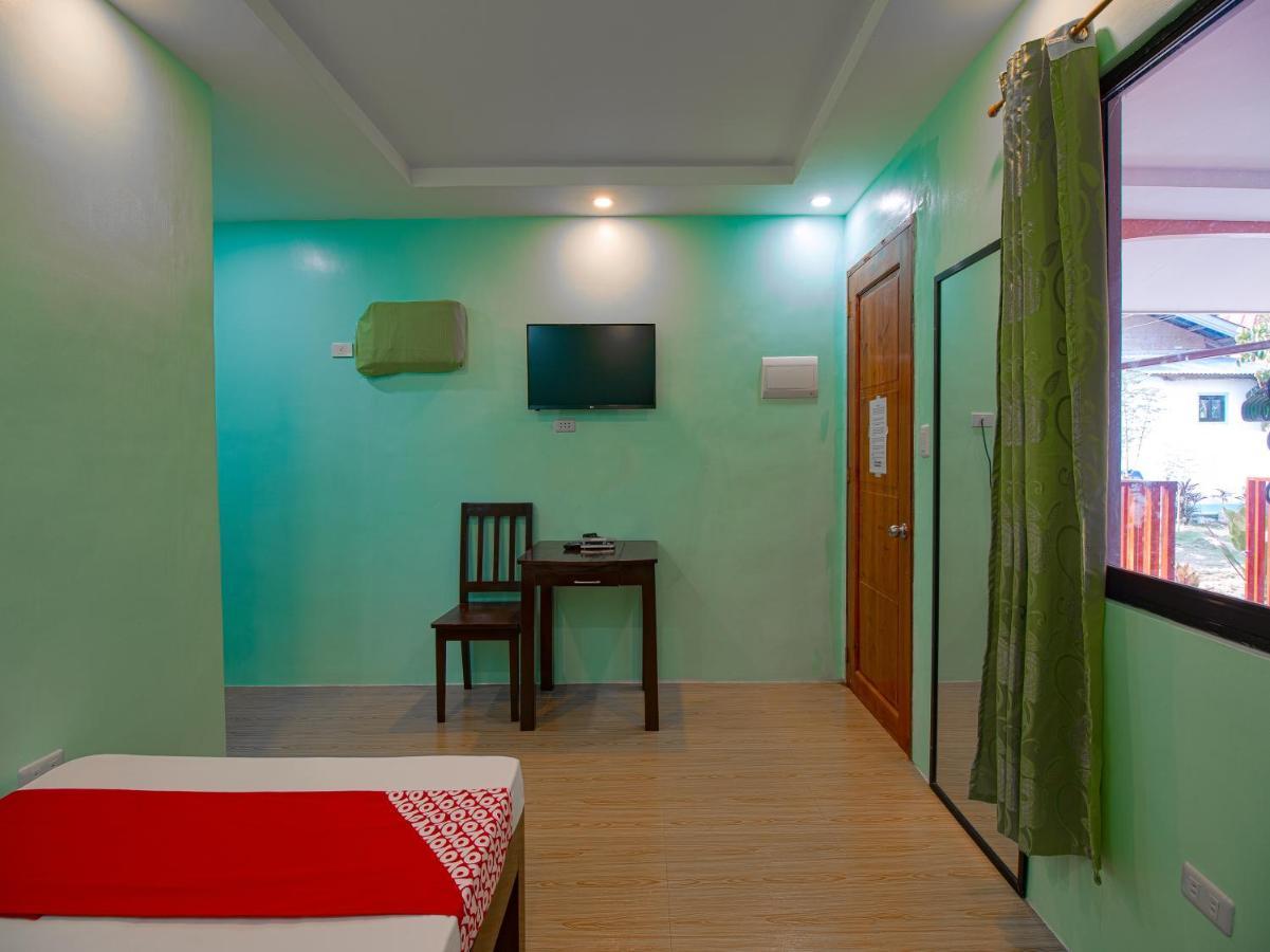Oyo 777 Rn Guesthouse Моалбоал Екстериор снимка